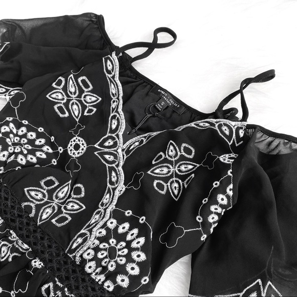 Romeo & Juliet Couture | eyelet embroidered dress - Picture 4 of 8